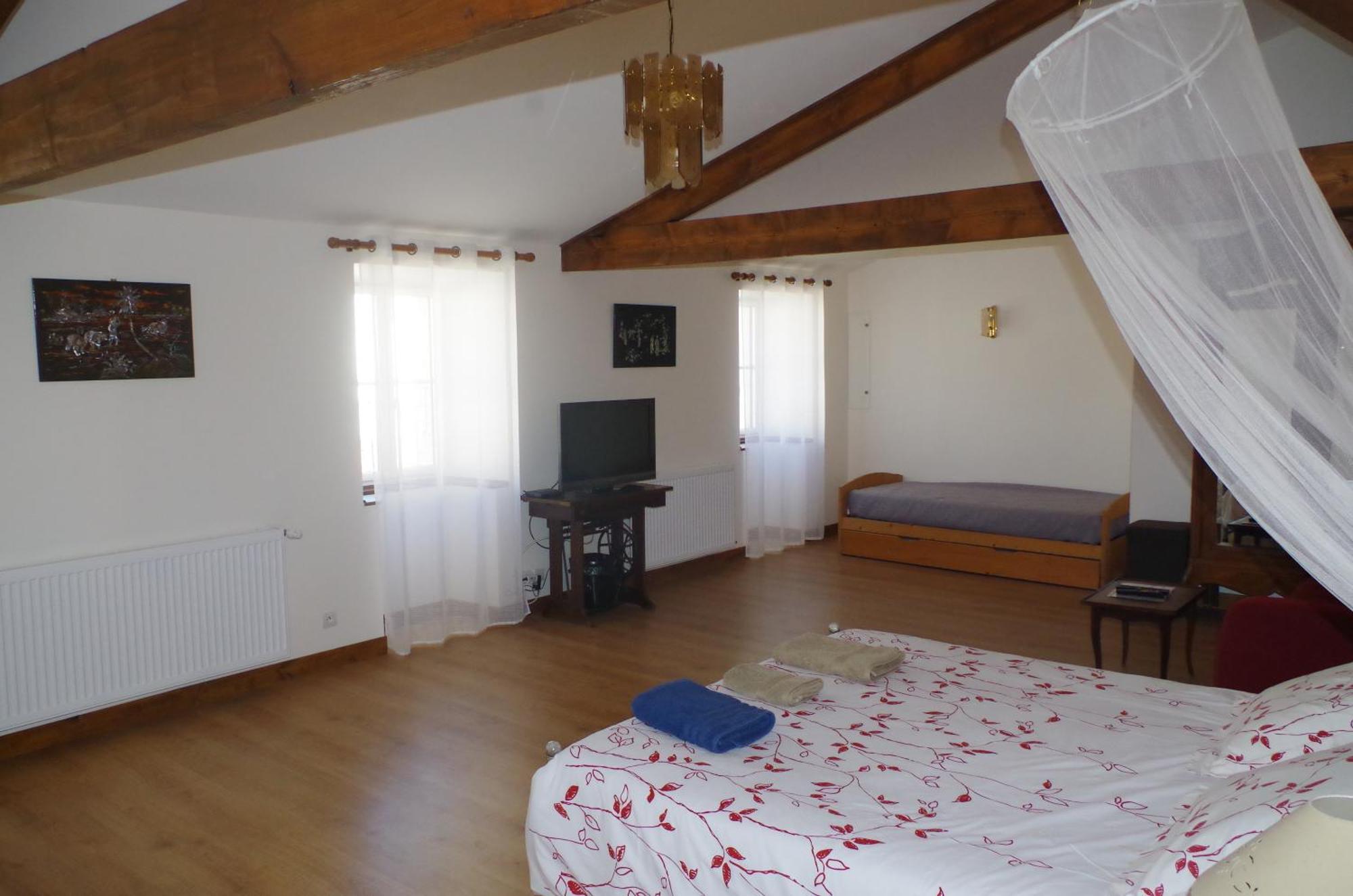 Maison d'Hôtes Le Cadran Solaire Courcelles (Charente-Maritime) Quarto foto