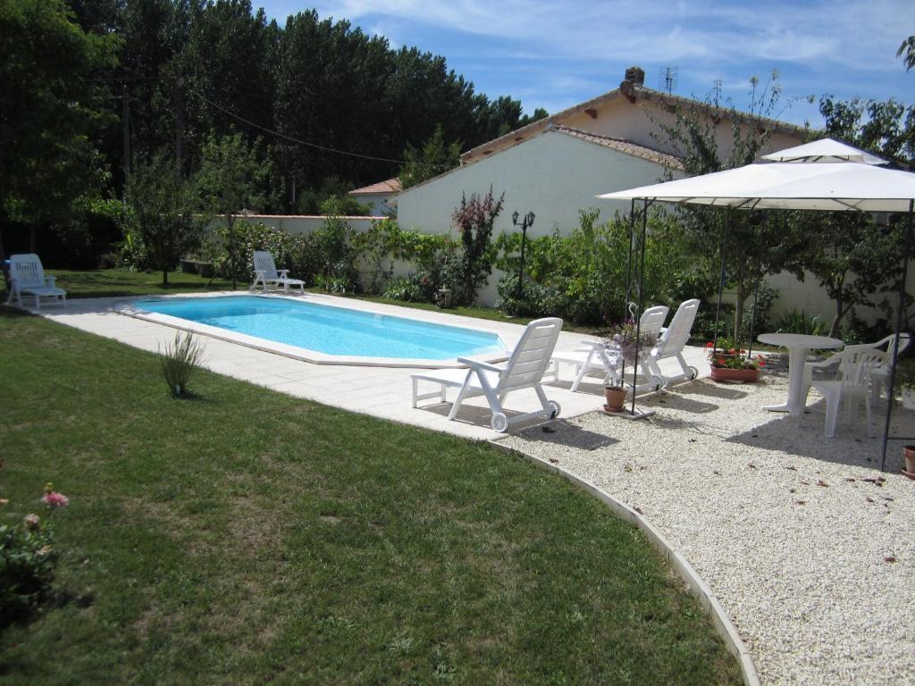 Maison d'Hôtes Le Cadran Solaire Courcelles (Charente-Maritime) Exterior foto